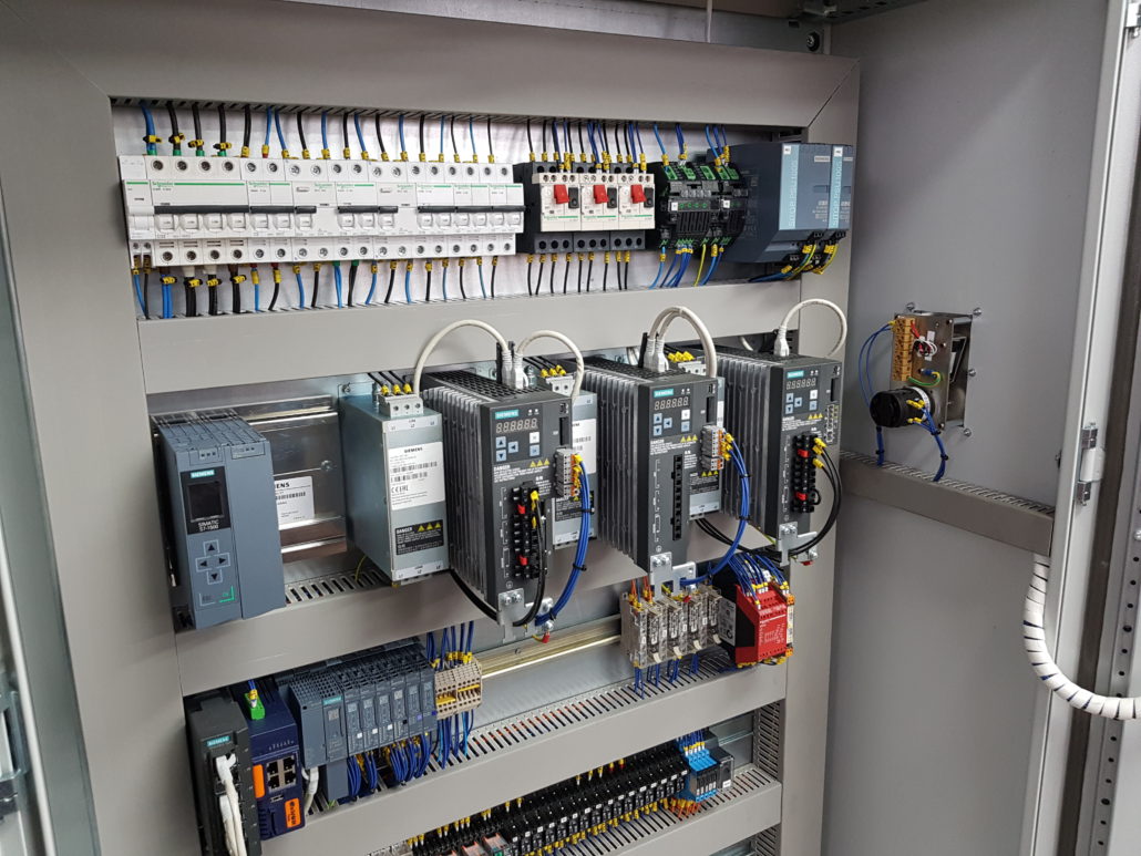 cuadros-electricos-automatizados-tecnicap-electrica-1030x773